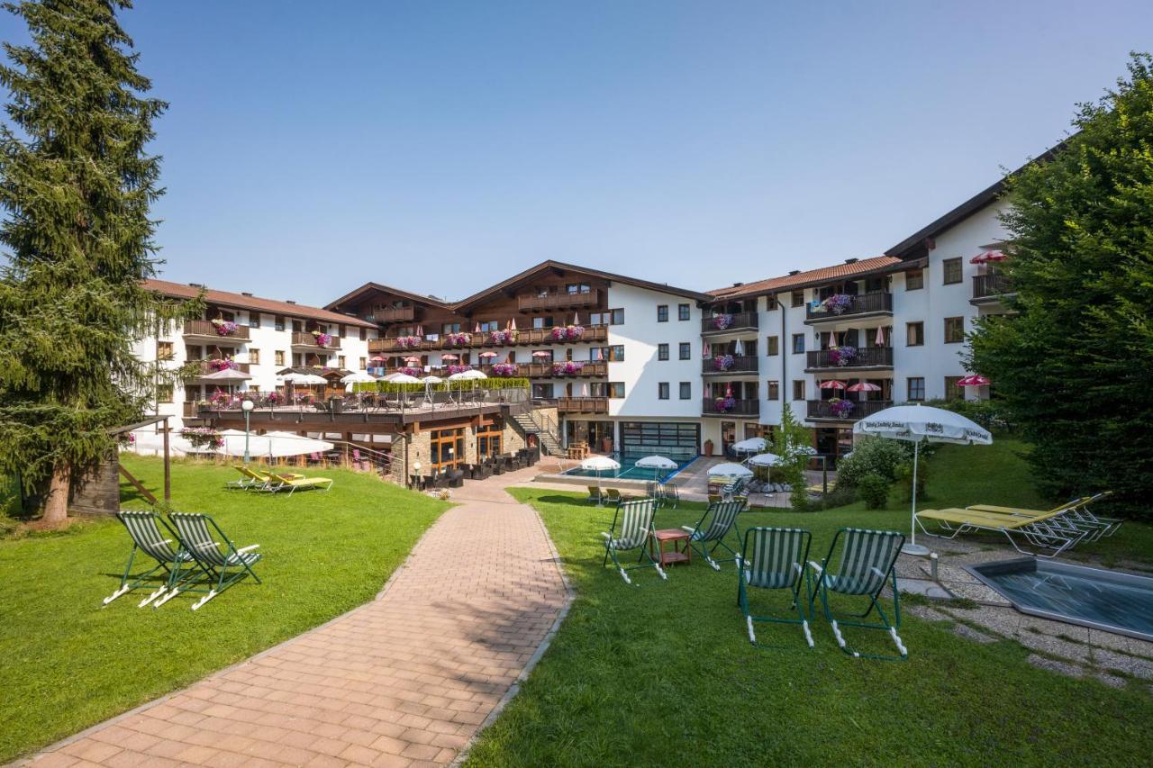 Hotel Kroneck Kirchberg in Tirol Bagian luar foto